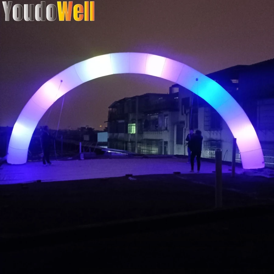 The Inflatable White semi -Circular Arches With LED Lights For Night Activities Are Very Beautiful