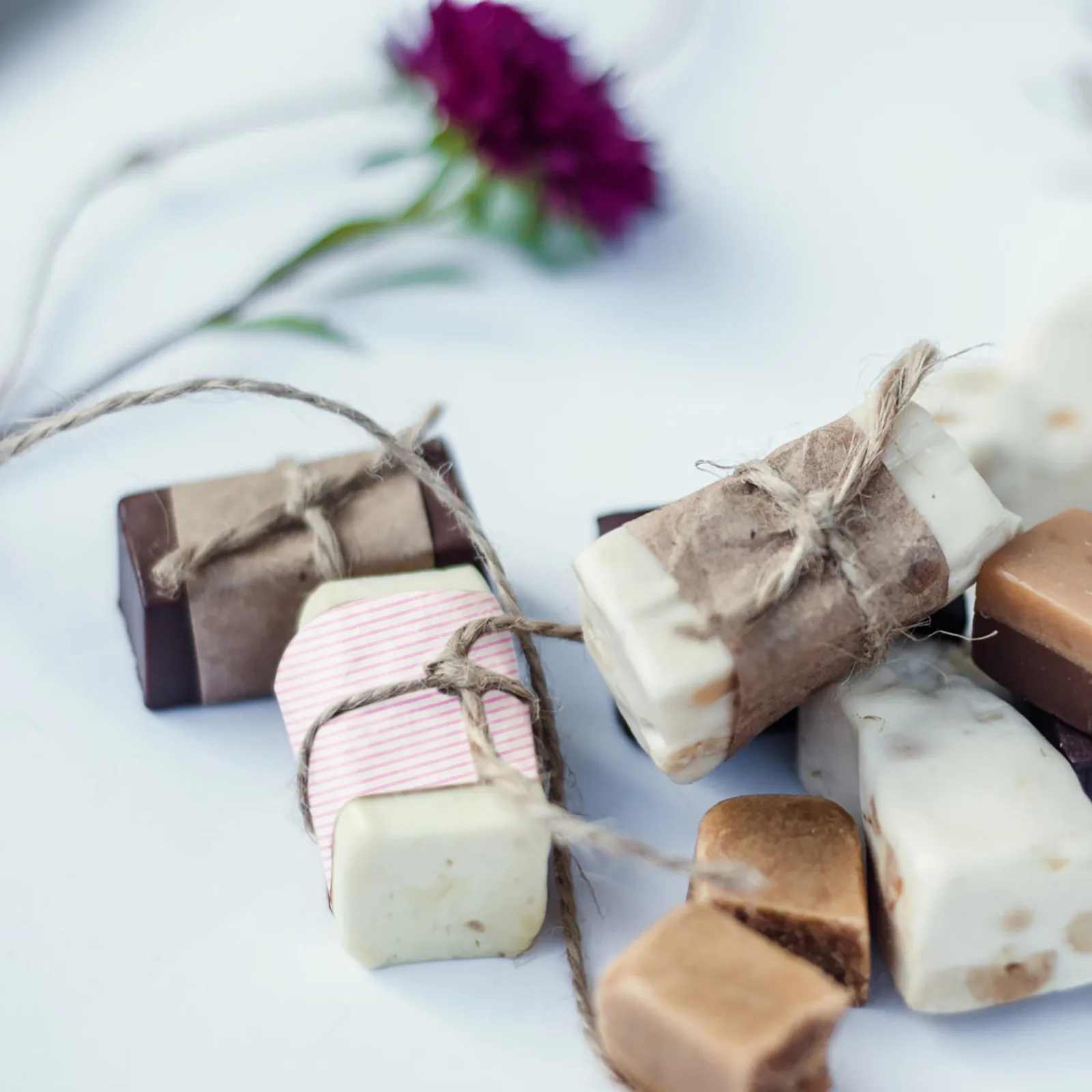 

100pcs Greaseproof Waxed Paper Tin Foil Pizza Liner Air Fryer Parchment Gift Wrappers Sugar Chocolate Party Supplies Baking