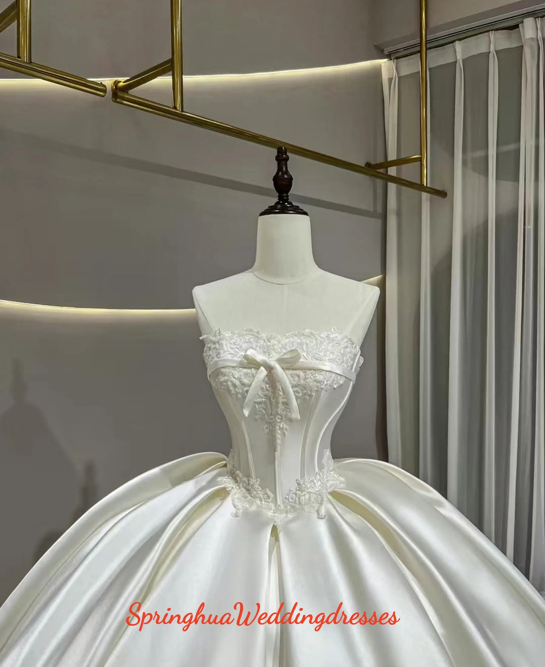 Luxury White Strapless Satin Sleeveless Main WeddingDress Bride Style Light Embroidery Trailing High-end Custom Vestido De Novia