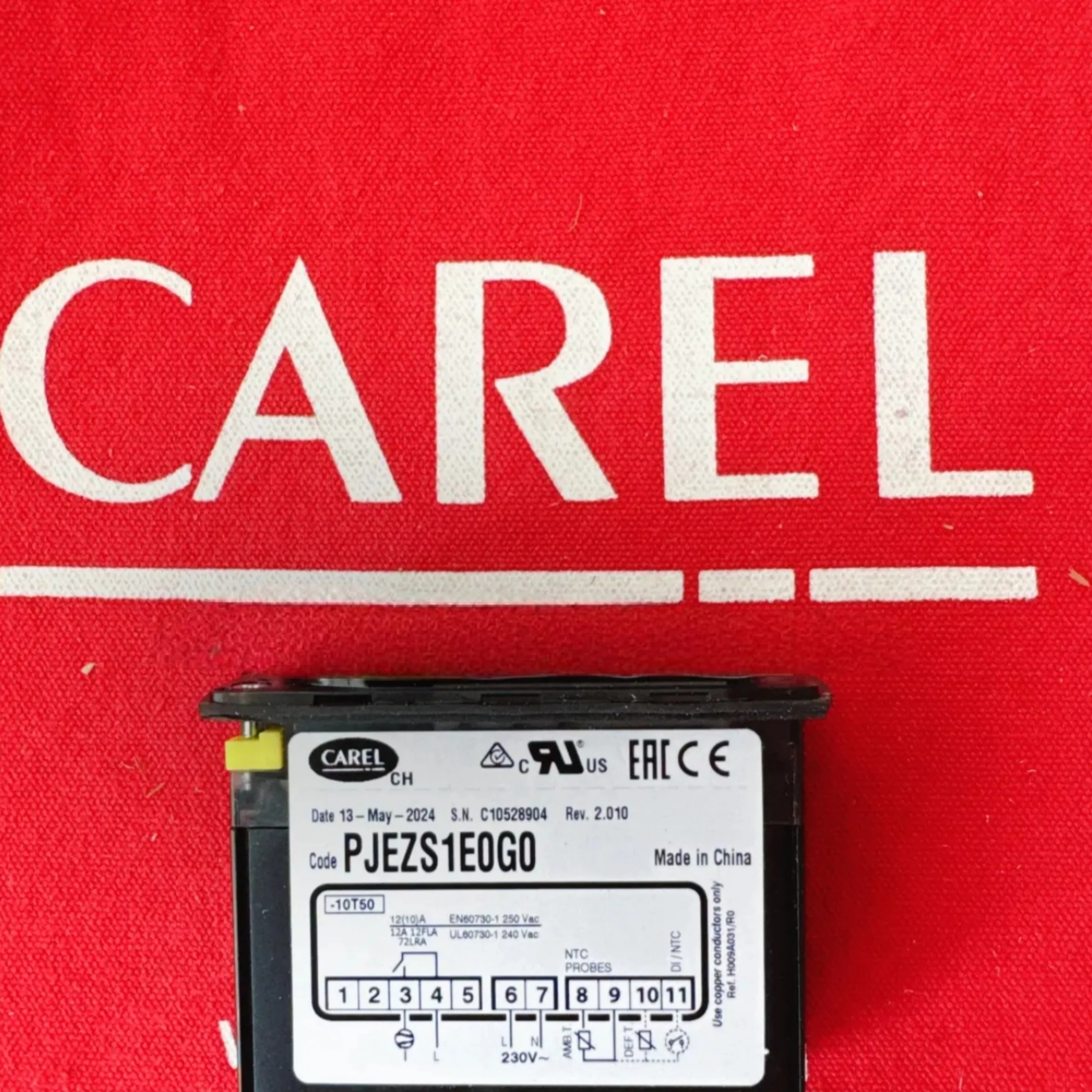 

New Original Temperature controller PJEZS1E0G0 PJEZS2P010