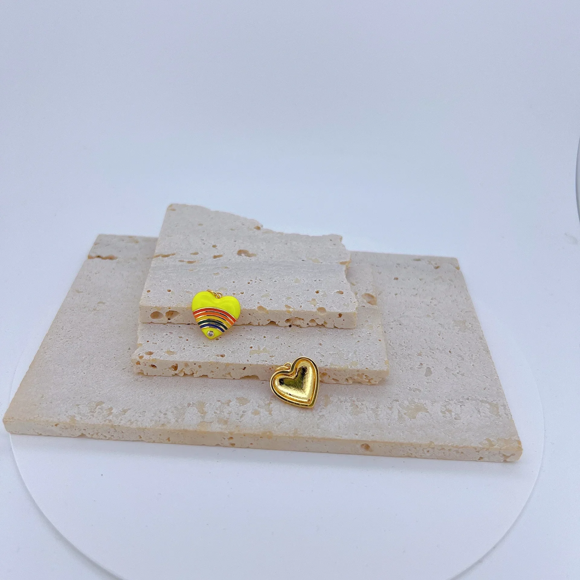 4 Pcs Heart Shape Rainbow Enamel Pendant for Diy Jewelry Making Supplies Shiny Copper Plated Gold Bracelet Necklace Accessories