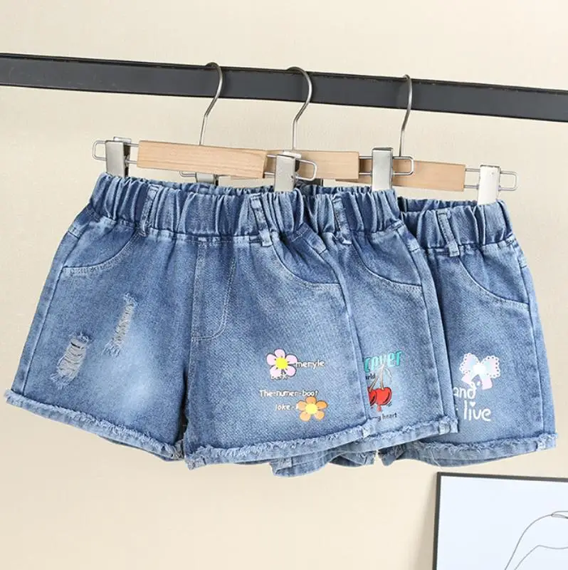 Children's Shorts 2026 Summer New Girls' Korean Printed Washed Ripped Soft Denim Shorts for 3-10 Years Old
