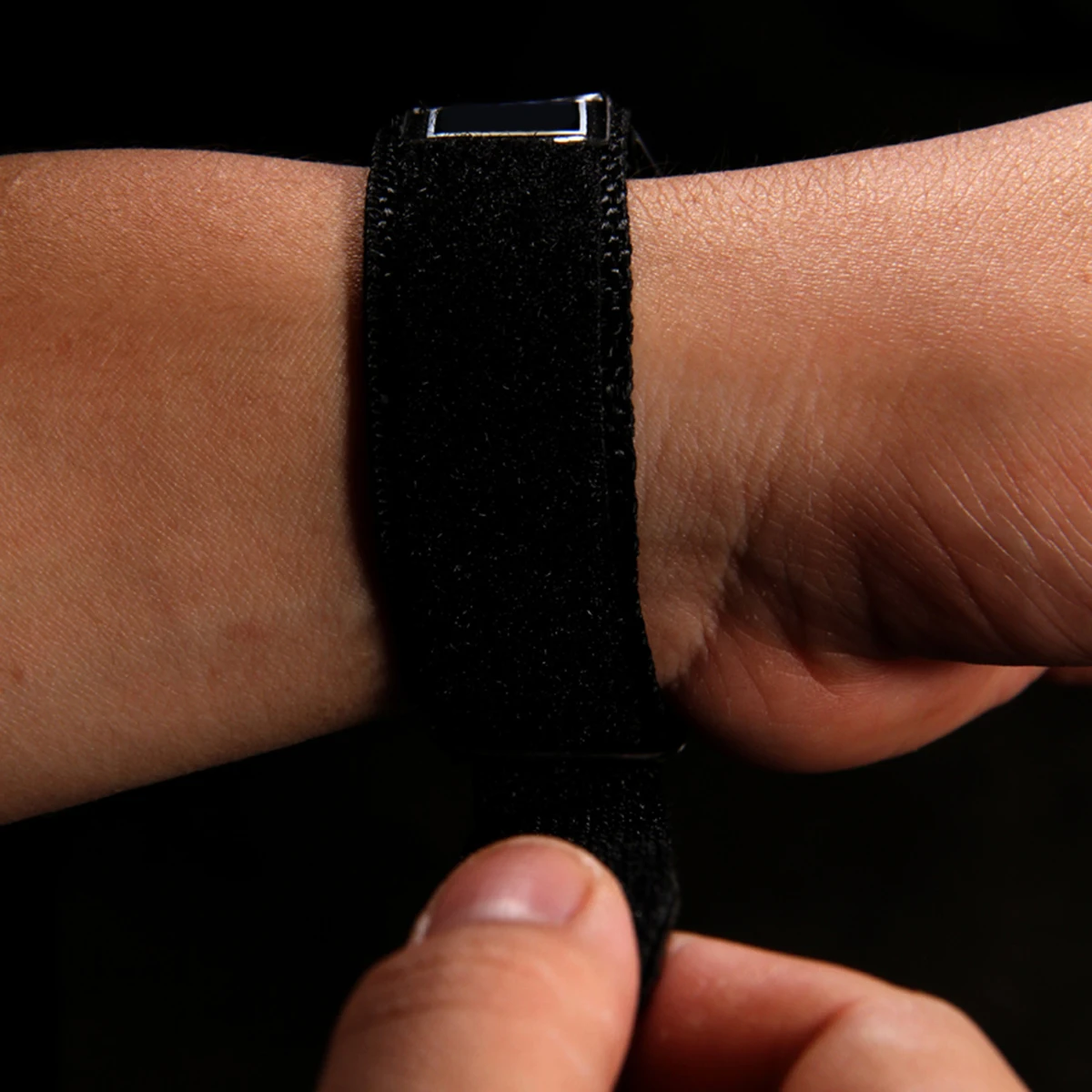 Watch Black Stylish Nylon Woven Waterproof Quartz Time Date Display Cute Unisex Design for Birthday Party Gift