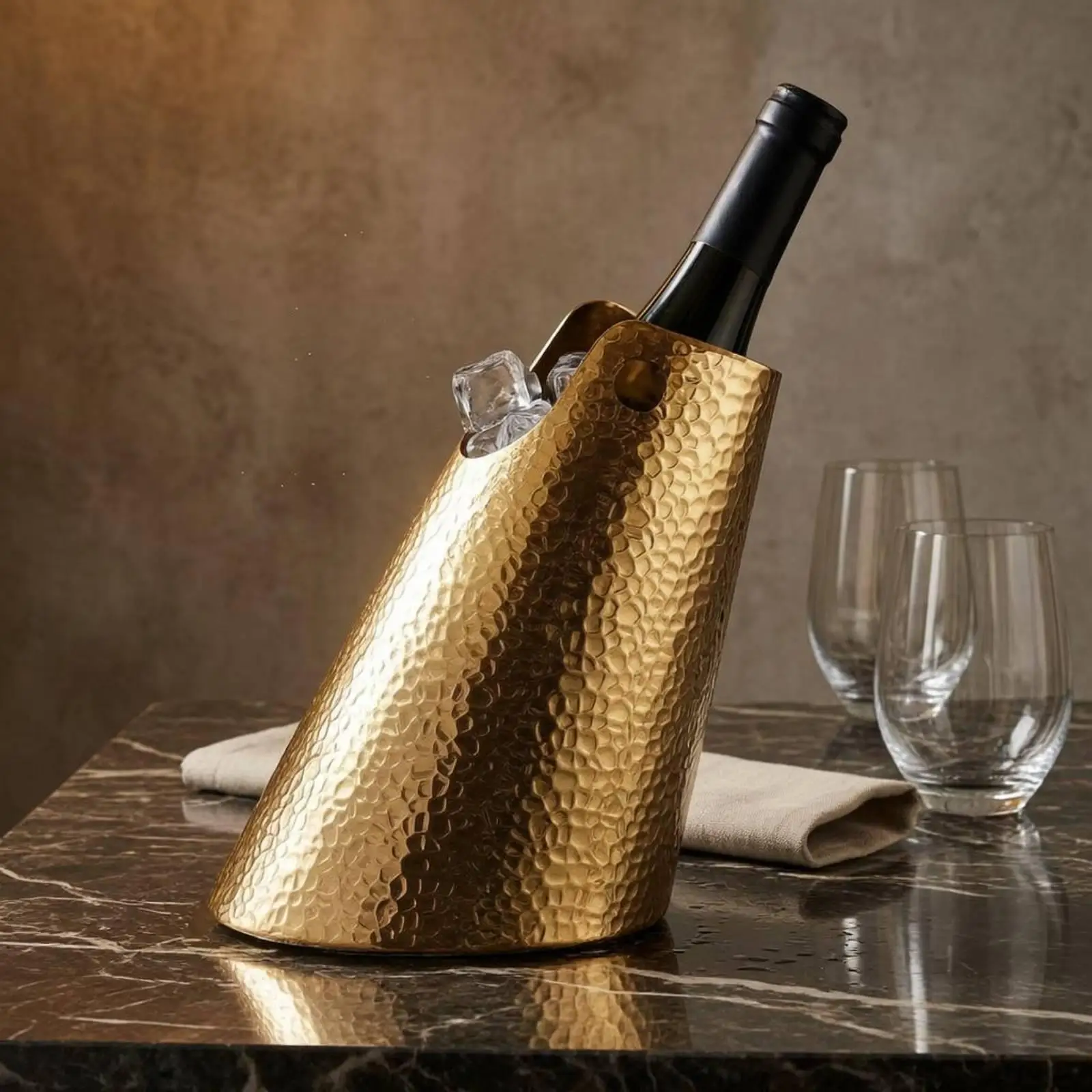 Champagne Tub Electroplated Finish Wine Tub Drink Cooler Tapered Body Beverage Tub Slanted Shape for Tabletop