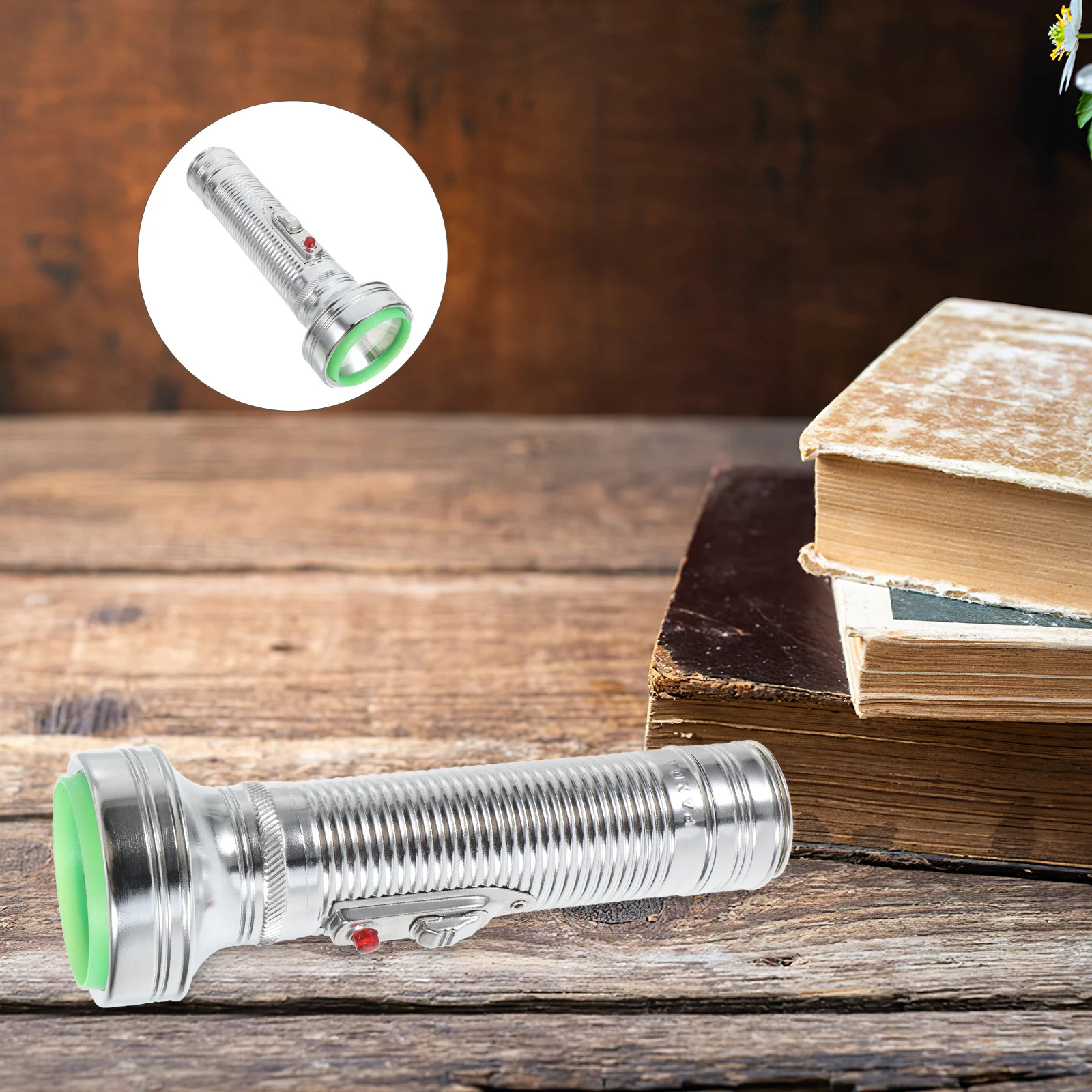 

Old-Fashioned Retro Metal Flashlight Torch Vintage Bedside Party Decoration Photo Prop Home Decor Flashlight Ornament