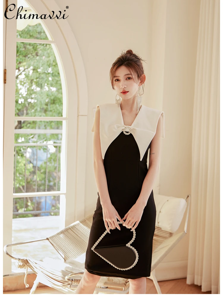 French Retro Hepburn Style Commuter Black Dress Stitching V-neck Sleeveless High Waist Slim Fit Sexy Split One-Step Dress Women