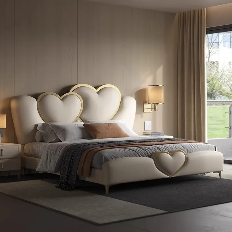 Italian light luxury master bedroom queen bed, modern simple high-end leather art bed, high-end wedding bed