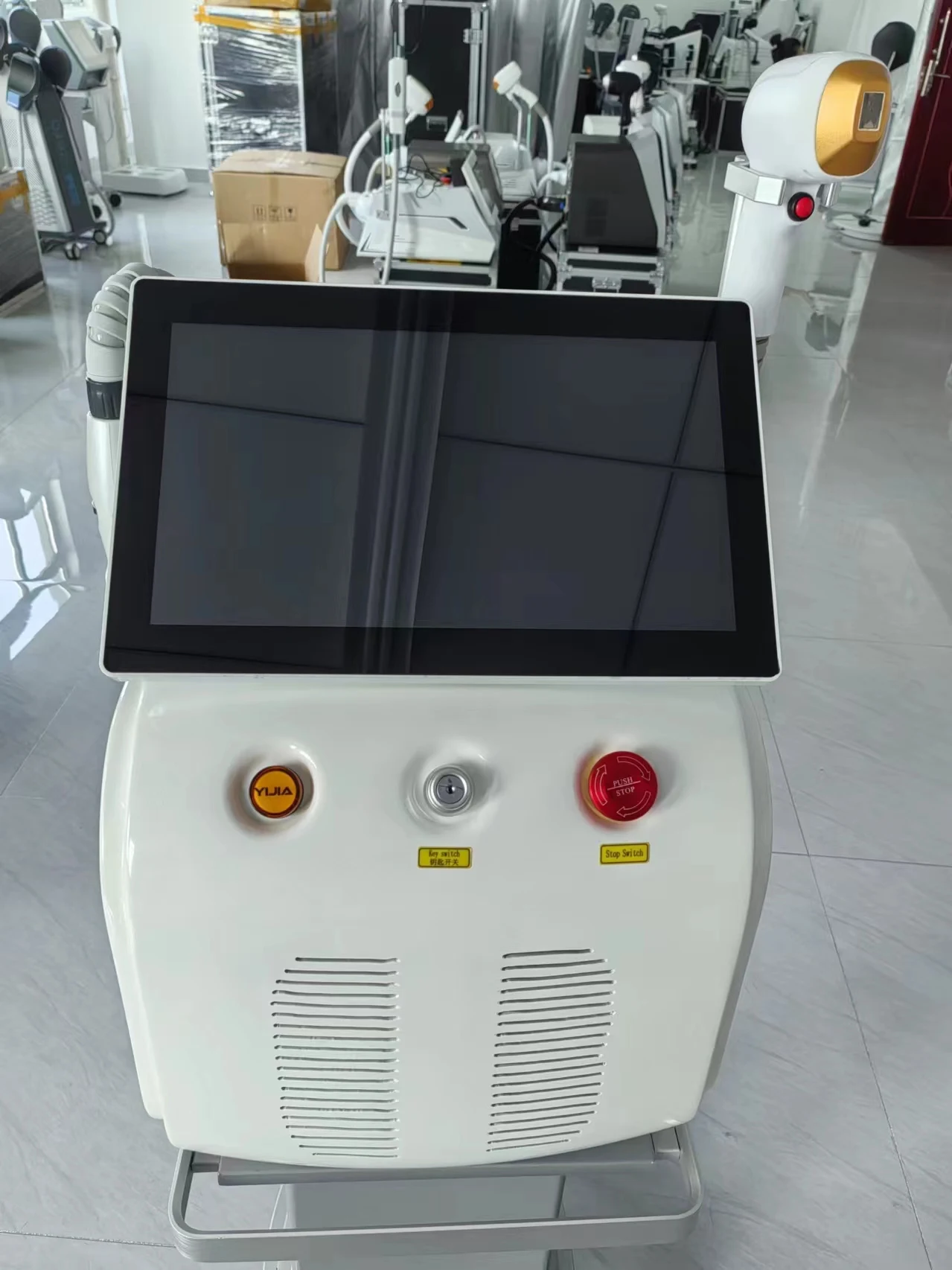 آلة إزالة الشعر بالليزر ديود، صبغة تجريد الكربون، إزالة الوشم، معدات إزالة الشعر التجميلية، 808 نانومتر، 4000 وات