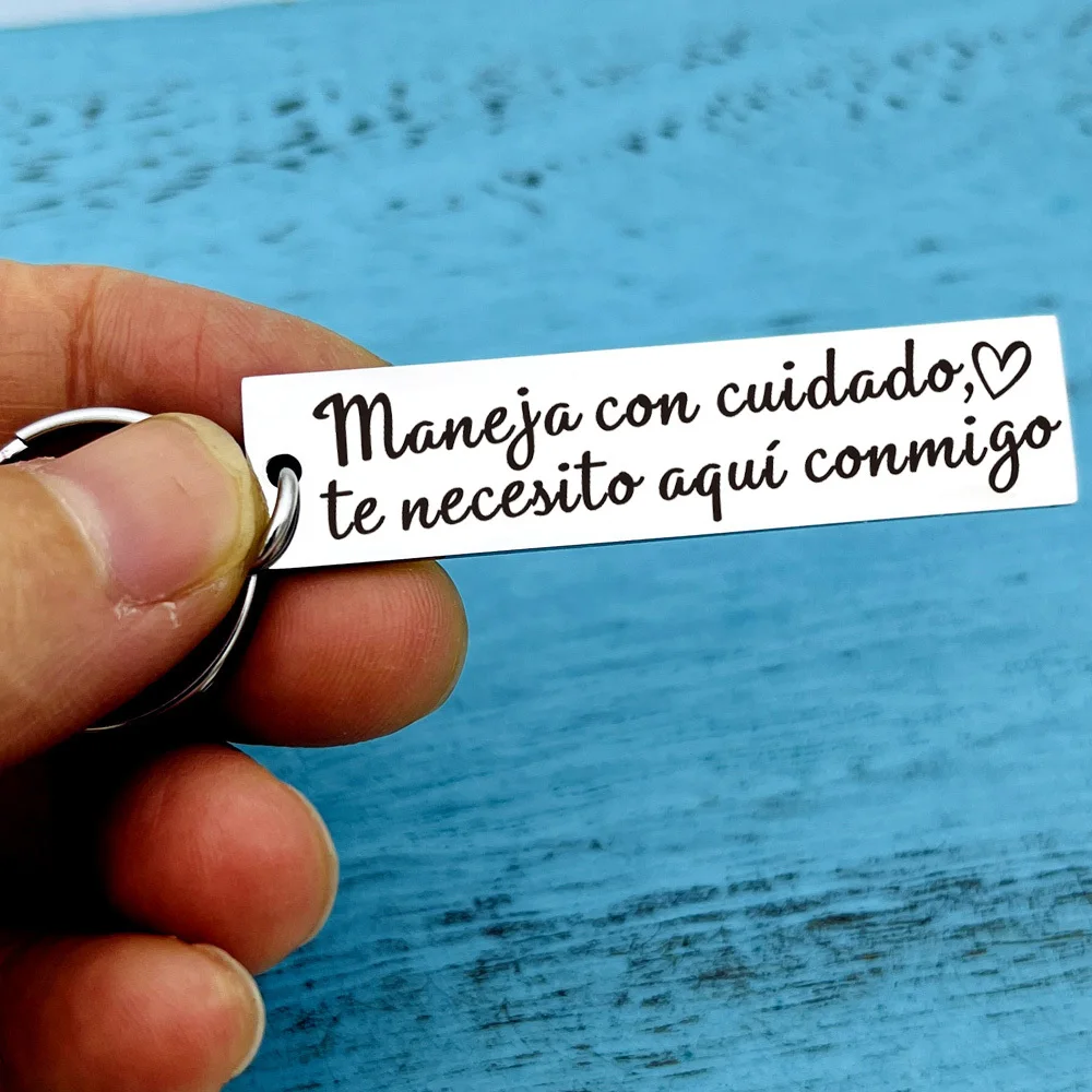 Spanish-style Heart Pattern Keychain, Unique Gift
