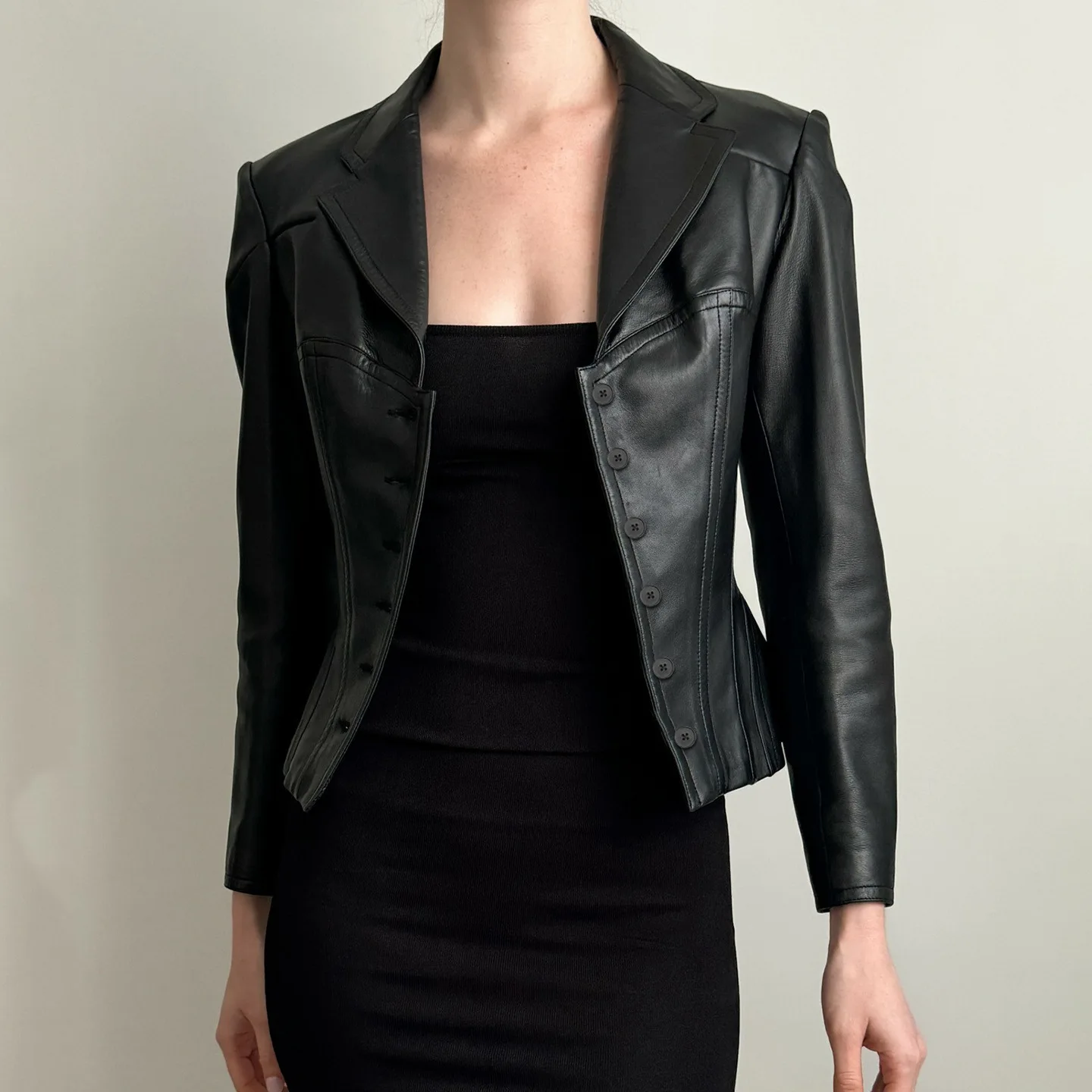 Elegancka, seksowna skórzana marynarka z rozcięciem przy kołnierzyku zapinanym na guziki, w stylu vintage, idealna do pracy, importowana dla kobiet.