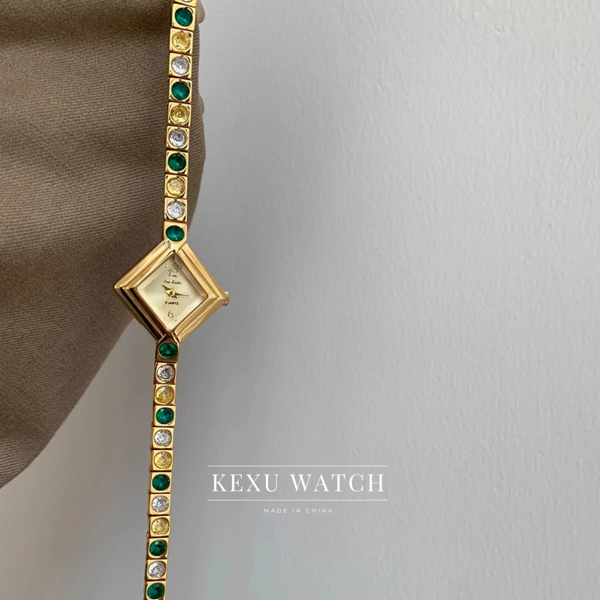 BS Watch Vintage-inspired Golden Rhombus Face Watch for Women, Elegant Green/Yellow/White Cubic Zirconia Ladies Watch