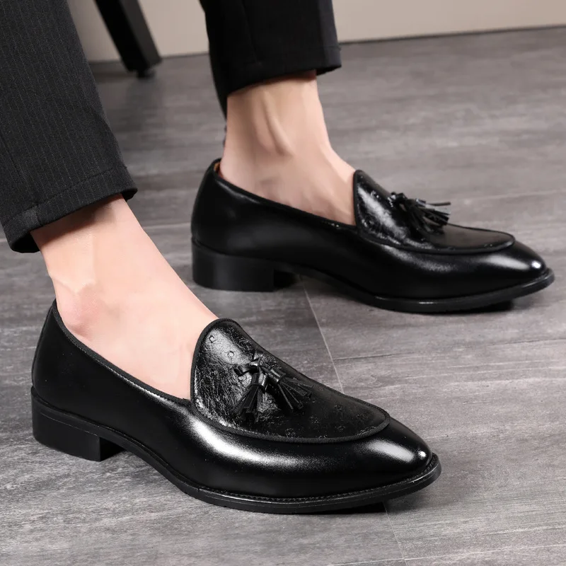 NEW 2022 Ostrich Pattern Men Business Formal Loafers Shoes Slip On Tassel Black Brown Fashion Men Dress Moccasins Shoes Big Size