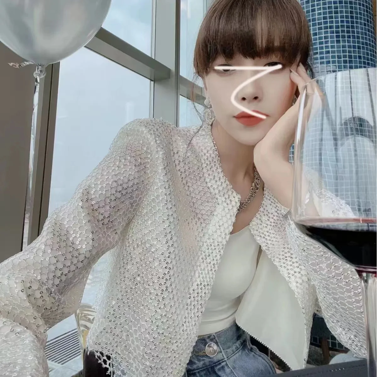 2024 New Autumn Luxury Fashion Sequin Short Jacket Coat Designer Women O Neck Hollow Out Long Sleeve Glitter Party Cardigan Tops