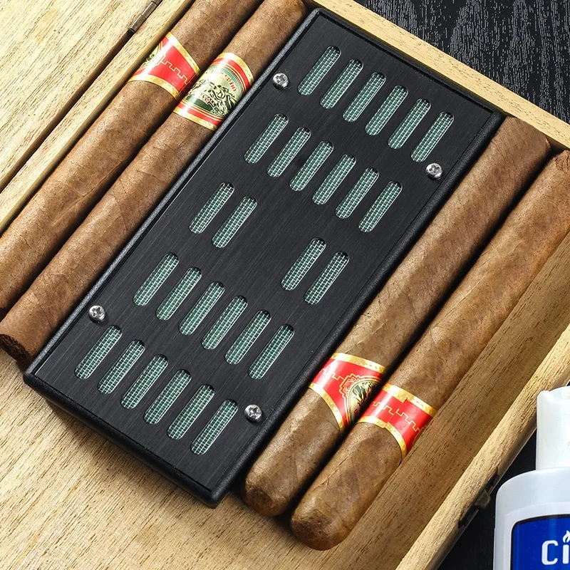 Metal Cover Cigar Humidifier Plastics Material Portable Stable Moisturizing Light weight Simple Cigar Specific Humidifier