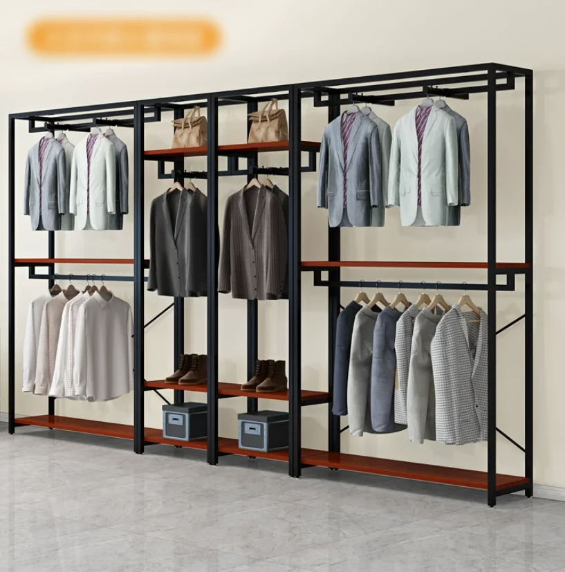 

Стеллаж для одежды Nano Gold: напольная витрина для магазинов мужской и женской одежды, современный, высококачественный, стильный дизайн.