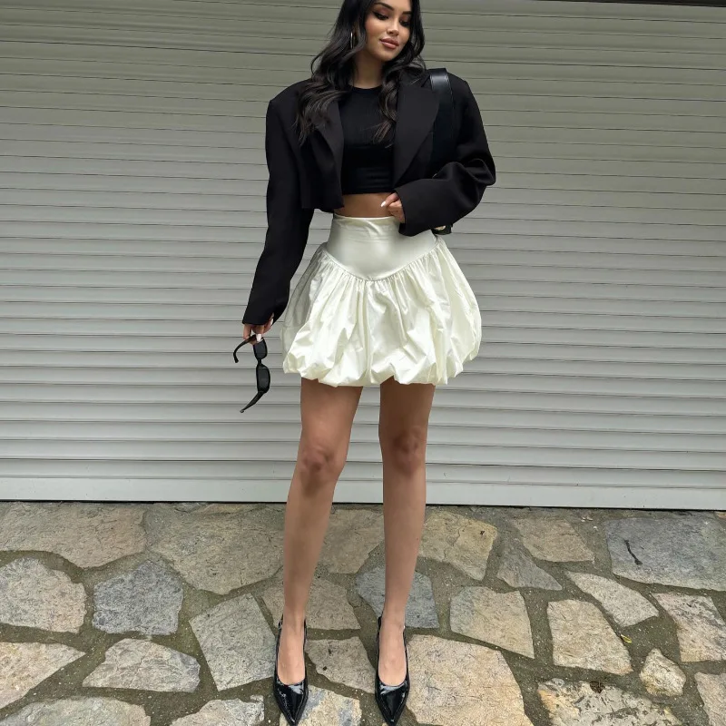 2025 Autumn Women White Flower Bud Shorts Skirts New Fashion Street Solid Simple Lantern Gown Mini Slim-fit Skirts Streetwear