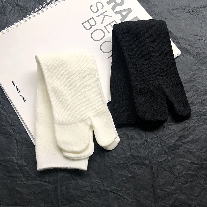 

Combed Cotton Split Toe Man Woman Socks Solid Color Small Stripe Comfortable Soft Two-Toed Japanese Harajuku Women's Tabi Sox