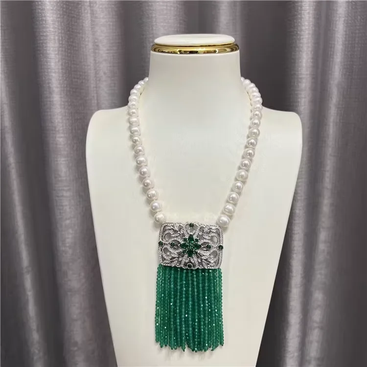 

Natural freshwater pearl green agate necklace with niche design fashion short tassel Necklace
