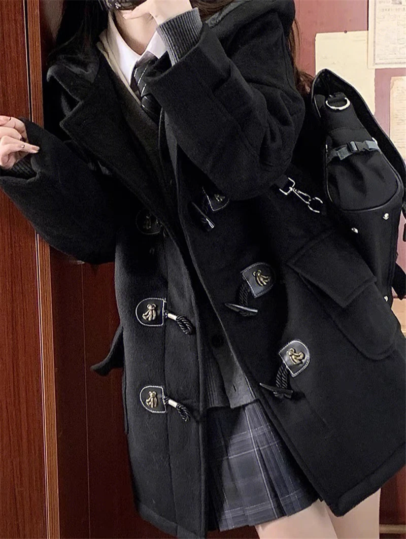 Casaco de inverno com botão de chifre estilo universitário coreano para mulheres, uniforme preto de lã JK, casaco com capuz de comprimento médio