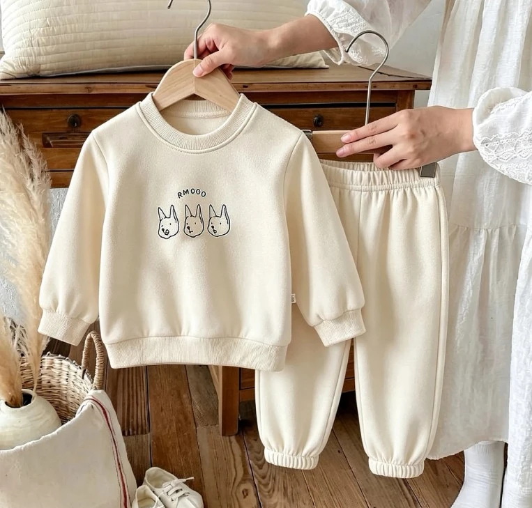 Small Kid Three Dog Print Two Piece Tracksuit Soft Cotton Crew Neck Sweatshirt And Elastic Cuff Jogger Pants Kid Popular Suits