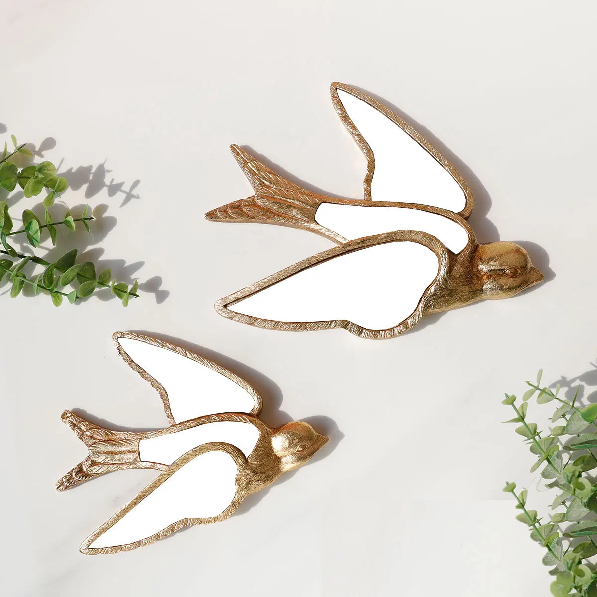 Mirror Wall Hanging Swallow Golden Bird Background Decoration Simulated Animal Pendant Room Accessories