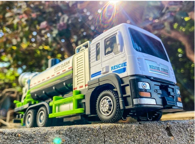Modèle de voiture d'ingénierie en alliage pour enfants, entraînement arrière nervuré, camion avec transpot de pulvérisation son et lumière, exploitation forestière, véhicule à inertie, cadeau, 1/50