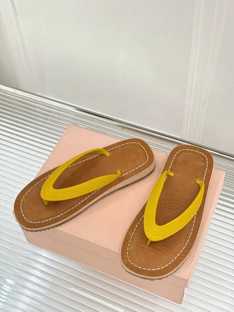 Summer Hot-selling Retro Flip-flops Versatile for Outdoor Wear Open-toe Sandals Casual Beach Shoes Flat Shoes Slippers Gifts