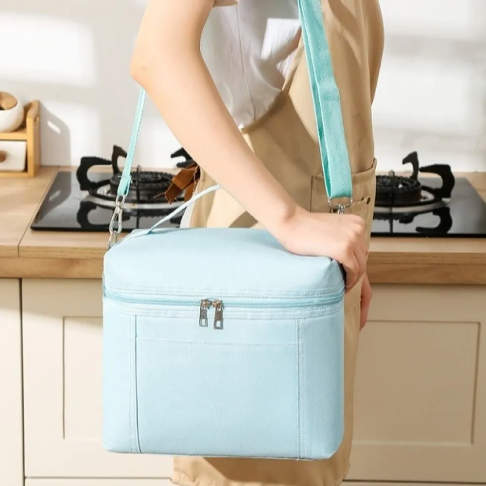 حقيبة غداء معزولة ذات سعة كبيرة، حقيبة نزهة سميكة وحزام كتف قابل للتعديل، حقيبة طعام معزولة صديقة للبيئة ومضادة للتسرب