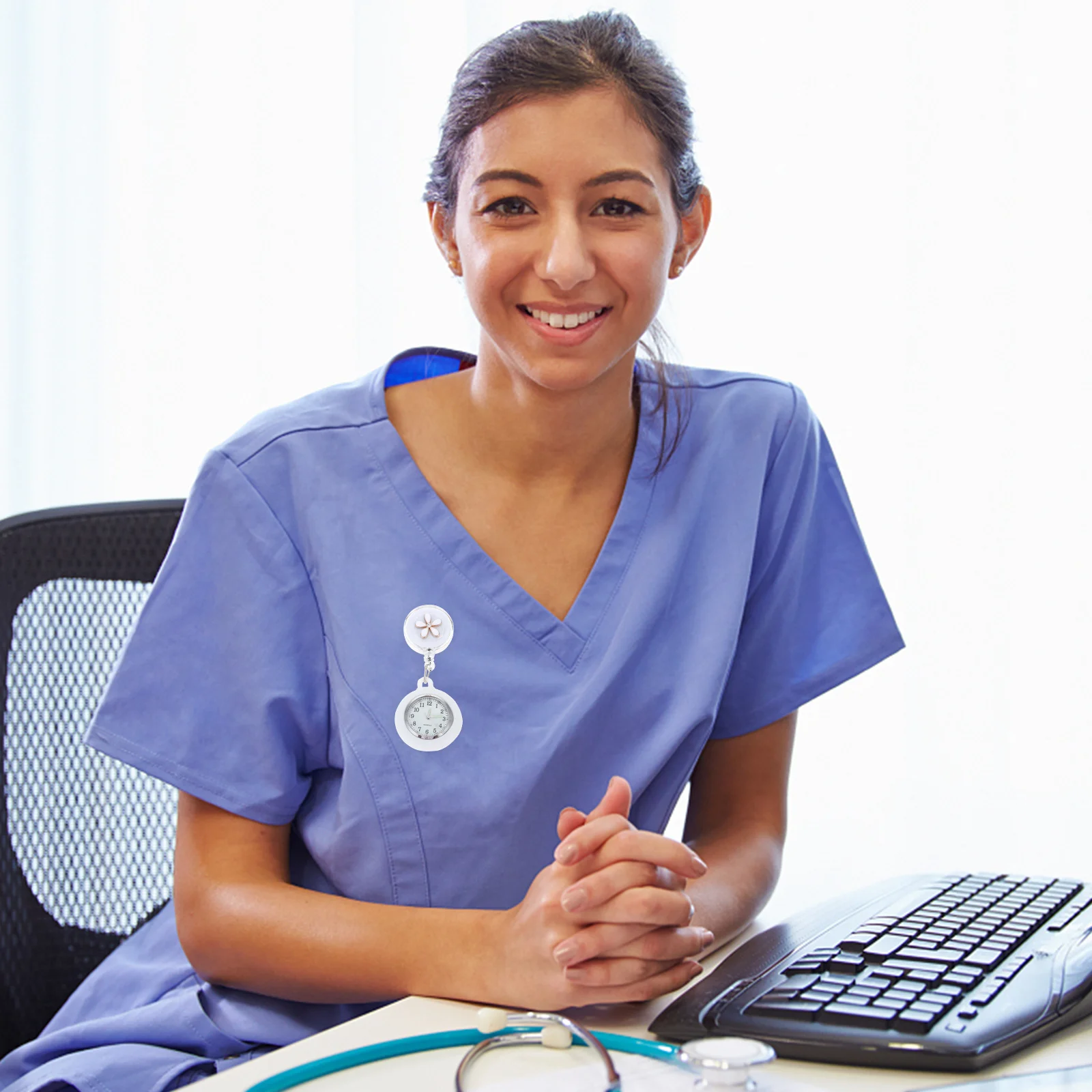 Nurse Doctor Pendant Watch Durable Portable Pocket Watch Clear Dial Chest Hanging Timepiece For Women Students Nurses Birthday