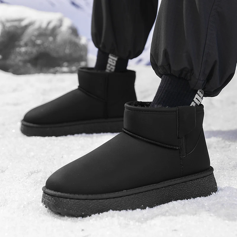 

Winter Fleece Warm Cotton Shoes for Men Solid-color Outdoor Mountaineering Fashionable and Versatile Leather Snow Boots