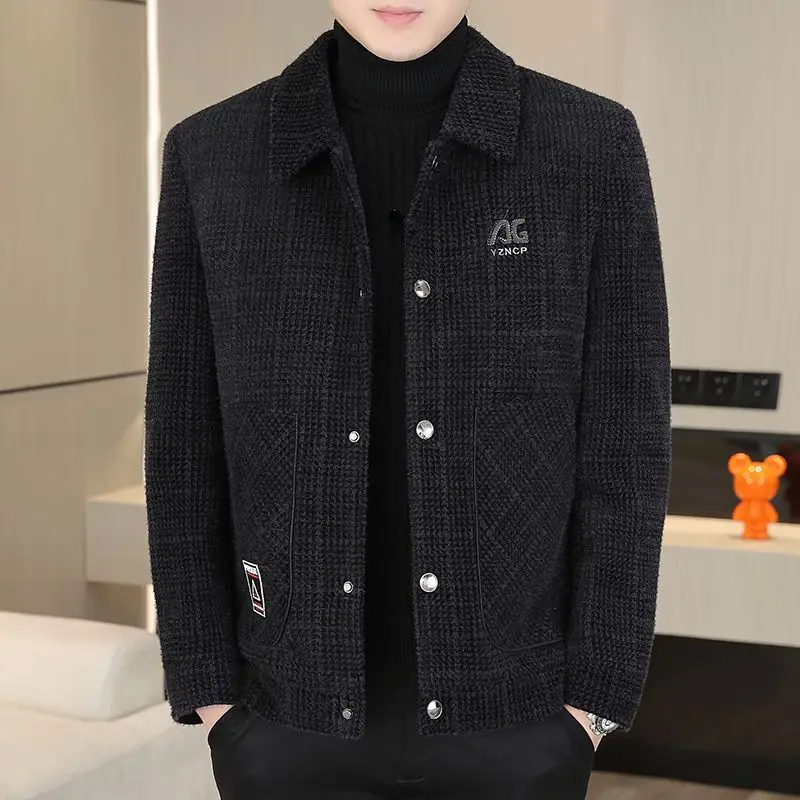 

Autumn Winter Men Woolen Coat Short Thicken Plush Warm Single Breasted Overcoat Loose Embroider Lapel Plaid Male Jacket