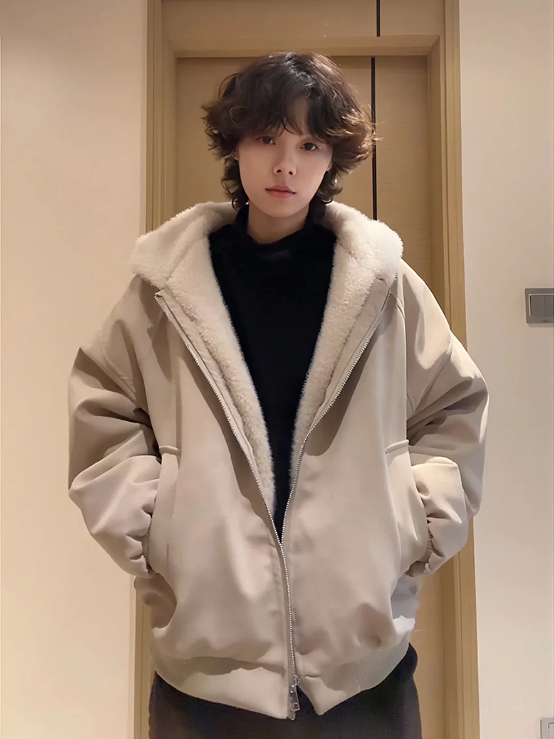 

Litchi Pattern Leather Jaet Thiened Fce Lined Cotton Coat for Men And Women Winter Warm Hooded Stand Fit Cotton Clo...