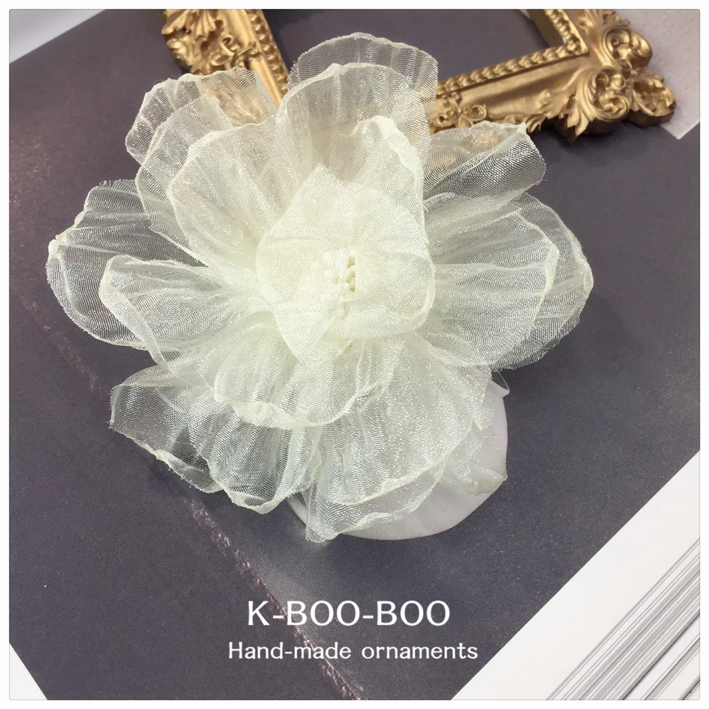 Chinese Style Off White Sheer Organza Flower Brooch Pin Lucky Auspicious Elegant Versatile Accessory For Women Coats Cardigans