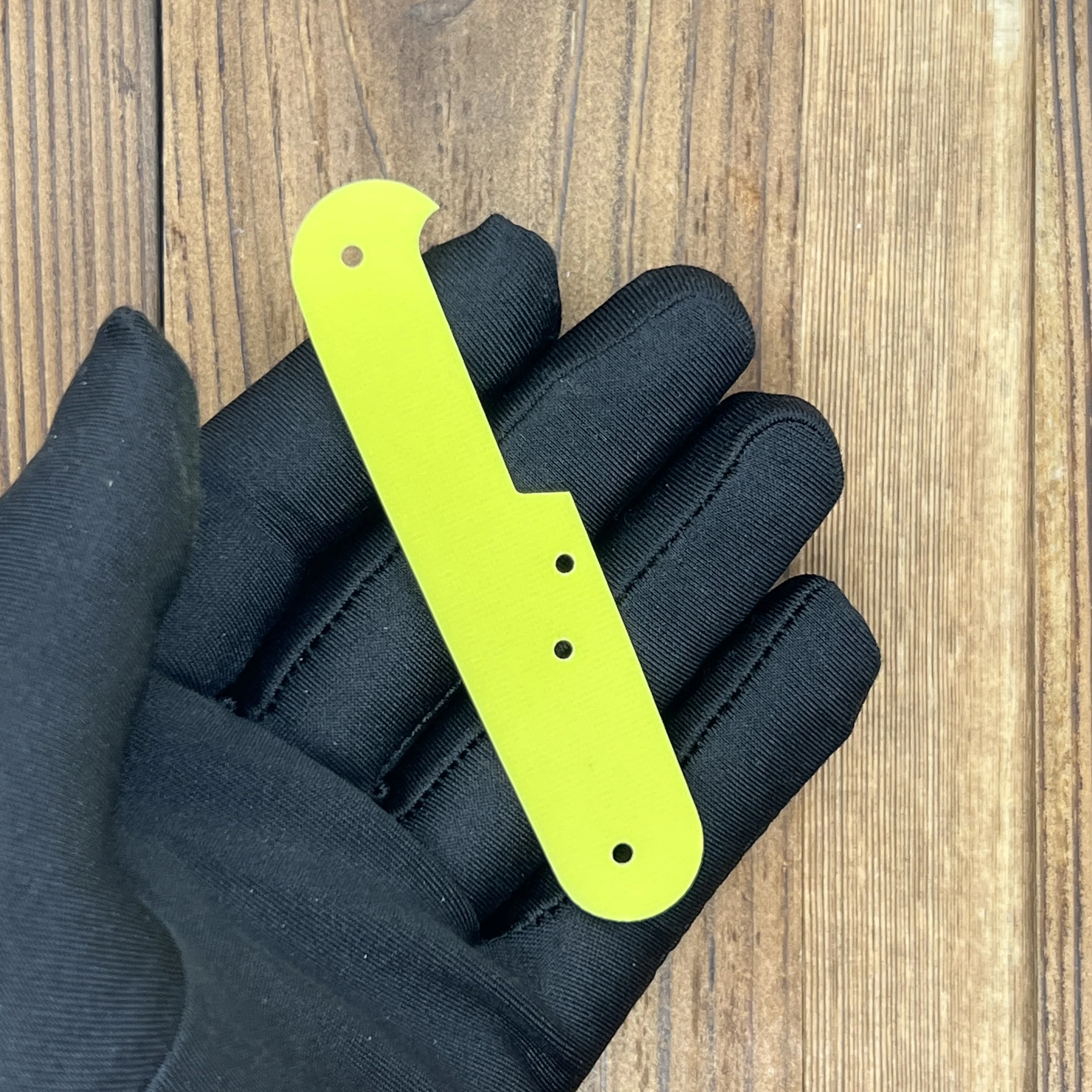 

G10 Liner With Insulation and Non-conductive Yellow Green Color For 91mm Victorinox Swiss Army Knife