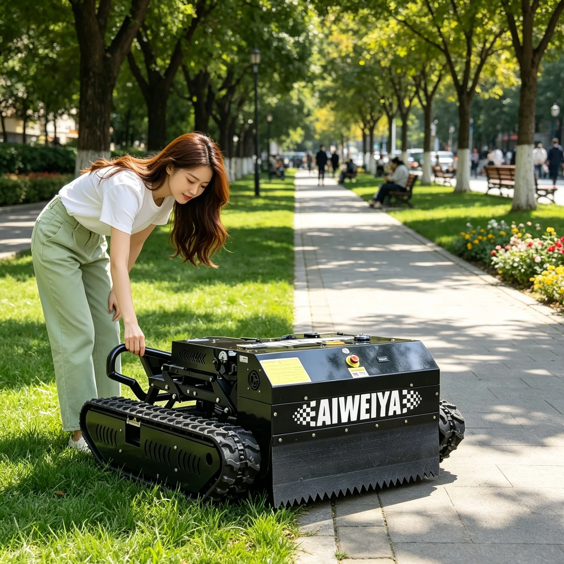 Customized Black 900 Remote‑Control Crawler Mower,Self propelled remote control 4‑stroke engine Mulching Brush Cutter for Field