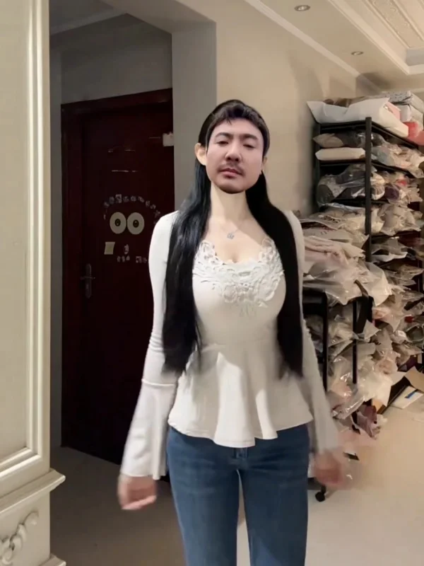 

plus Size Women's Lace Base irt Long Sve Bell Sve T-irt Waist Inward Top Autumn Winter New Sle Commute Korean S...