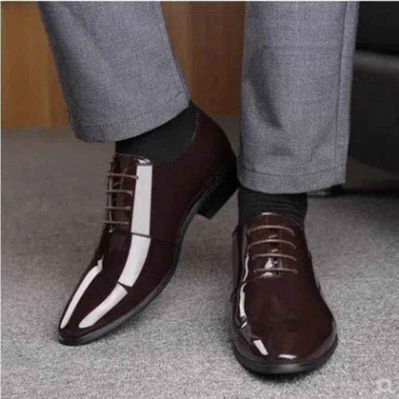 

Mens Formal Burgundy Patent Leather Oxford Shoes Pointed Toe Lace Up Design Low Heel Comfortable Non Slip Breathable Business