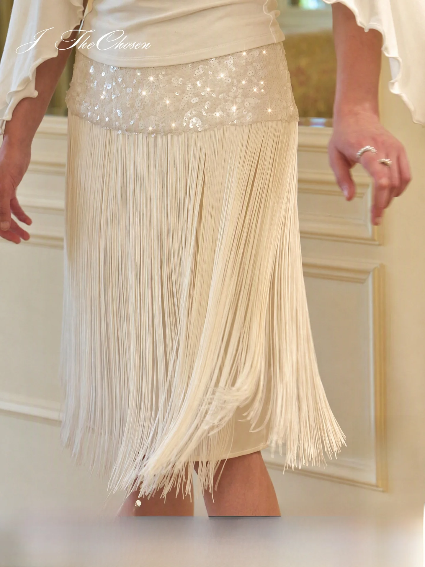 Elegant Silver White Sequin Splice Tassel Half Skirt with Flying Sleeve Knitted Base Shirt Ladies mid Waist Straight Tube Skirt