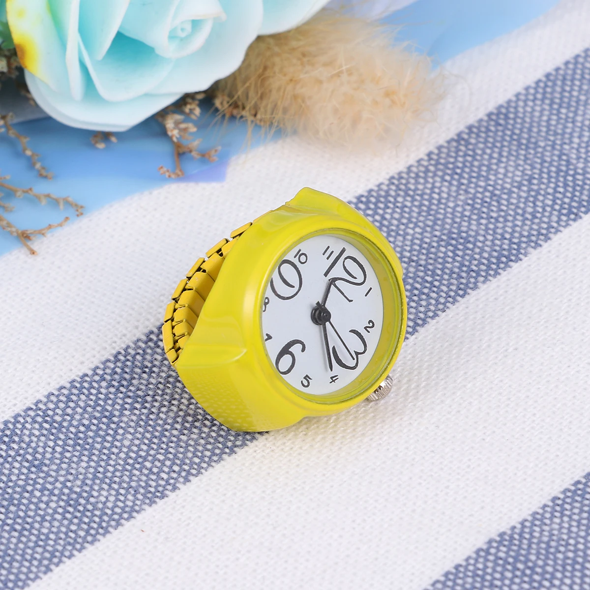 

Watch-shaped Finger Ring Mini Digital Watches Casual Unisex Small Stretch Elastic Band Novelty Gift Watch Birthday