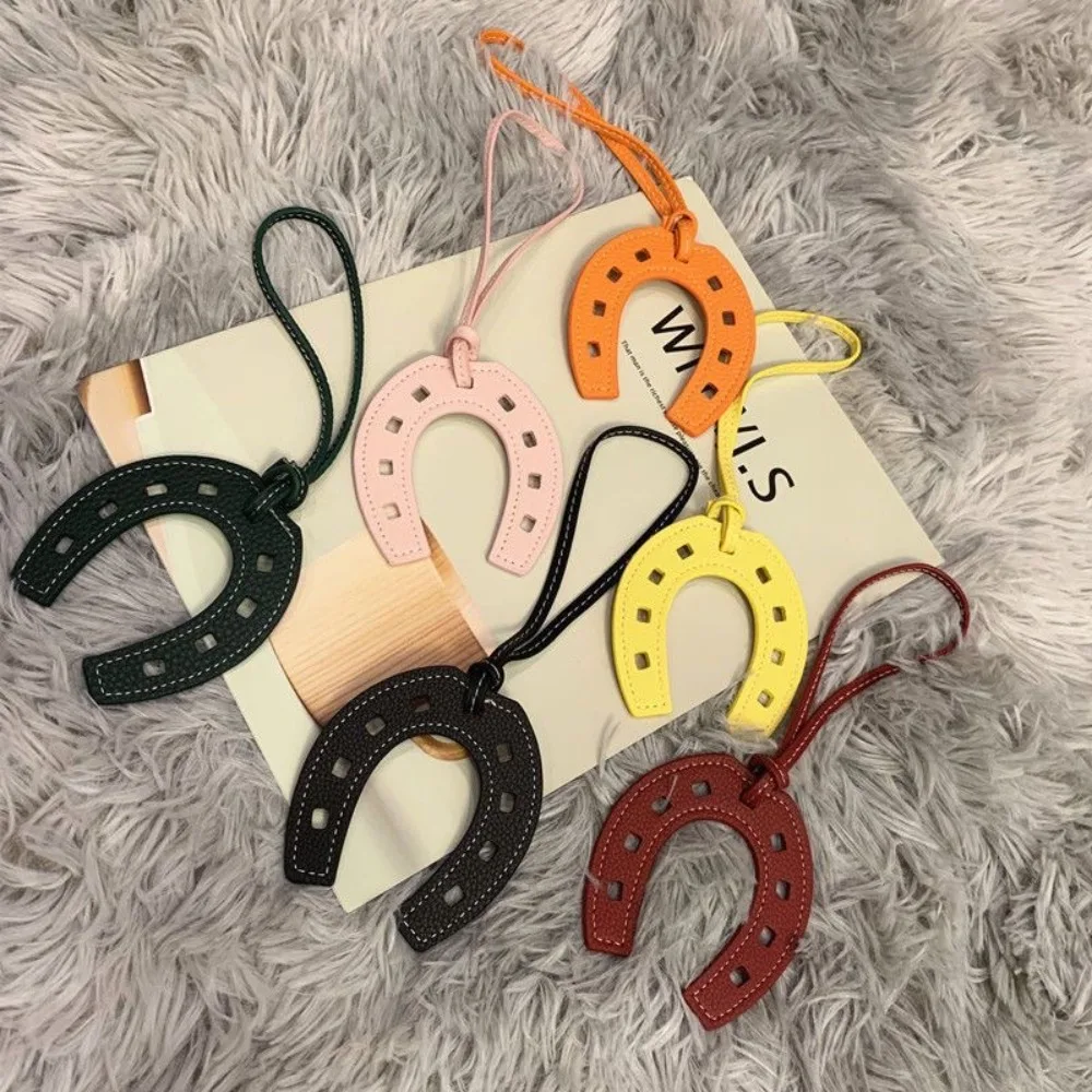 Fashion PU Leather Simple Horseshoe Pendant Simple Casual Key Chain Pendant Horse Hoof Fashion Bag Hangings Women