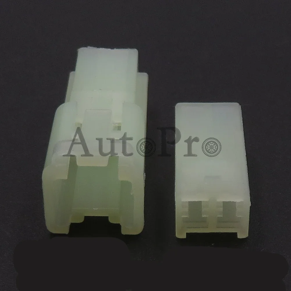 

1 комплект, 2 отверстия в сборе переменного тока, автомобильный пластиковый корпус, незапечатанная розетка, адаптер для автоматической проводки, автомобильный электрический разъем