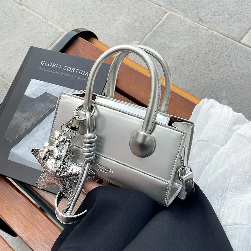 

Sophisticated Ladies' Bag In French Flair, Unique Craftsmanship For Daily Commuter Elegance And Fashionable Style