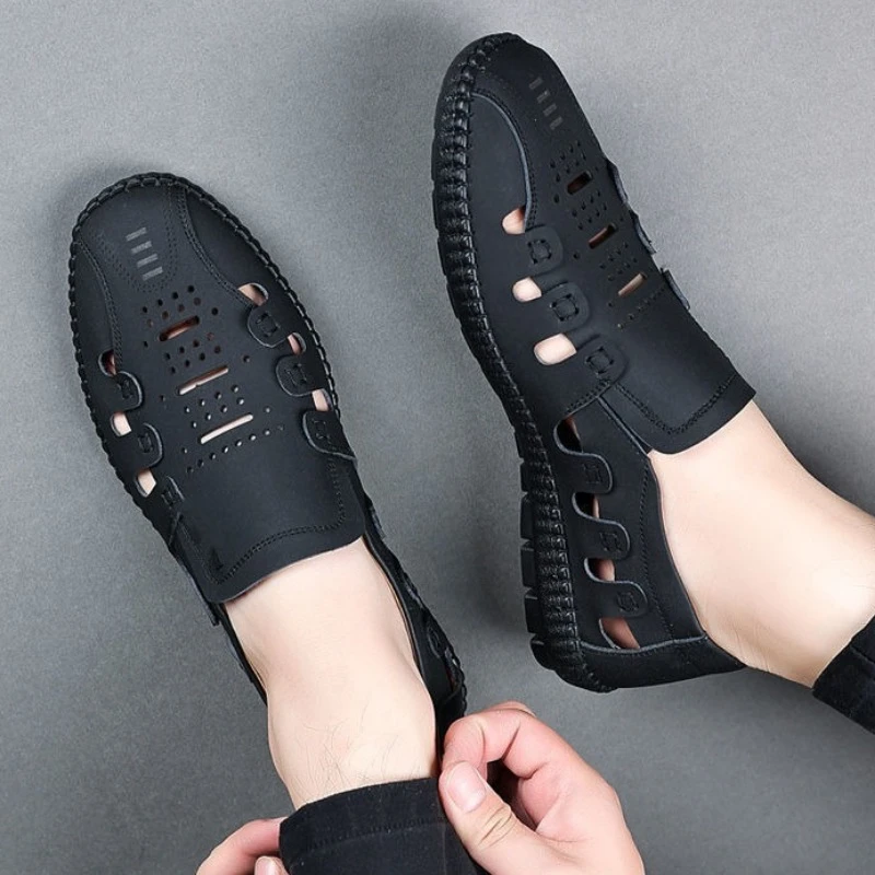 

Soft Leather Breathable Closed Toe Hole Shoes for Men Cheap Liquidation Original New Design Fashion Adult Outdoor Man Sandals
