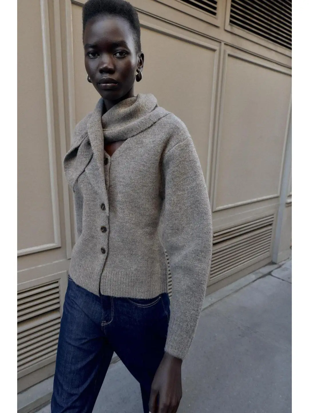 

Autumn New Sle Women's Knitted Long Sve V-Ne Scarf Decorated Cardigan Casual Sle Button Closure Casual Faion