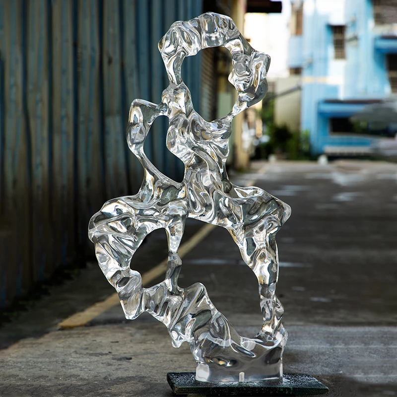 T*& Pop Art Sculpture clear Resin Statue Figurine Use for Shopping Mall Sculpture