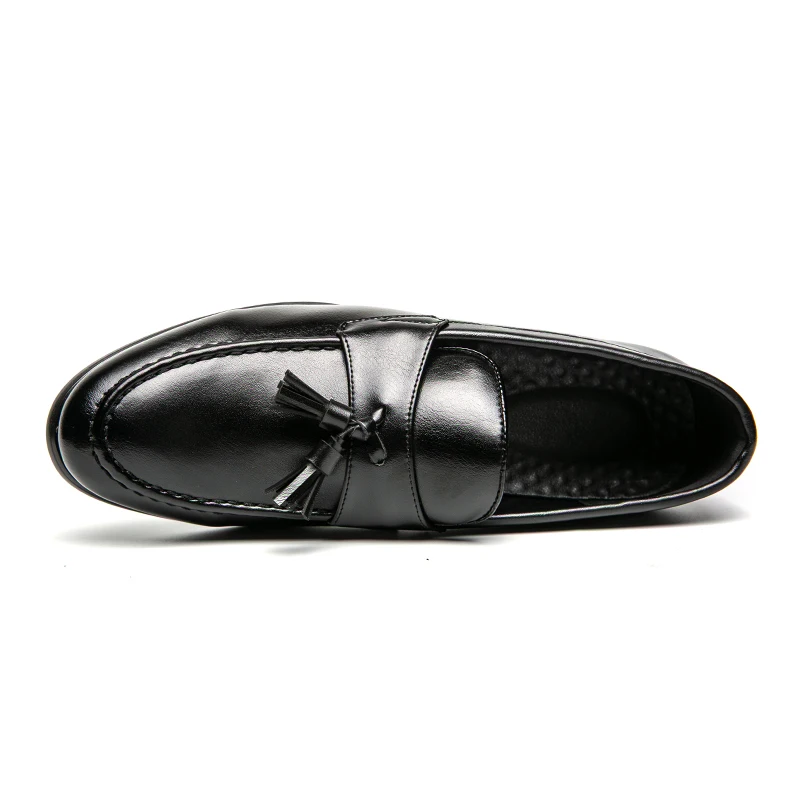 2024 Newly Men Black Slip-On Leather Shoes Soft Anti-slip Driving Shoes Man Spring Moccasins Social Flat Dress Formal Wear Shoes