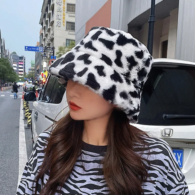 Autumn Winter Panama Hat for Women Faux Fur Bucket Hats Cow Print Plush Velvet Warm Panama Hat Fisherman Hats Vacation Cap