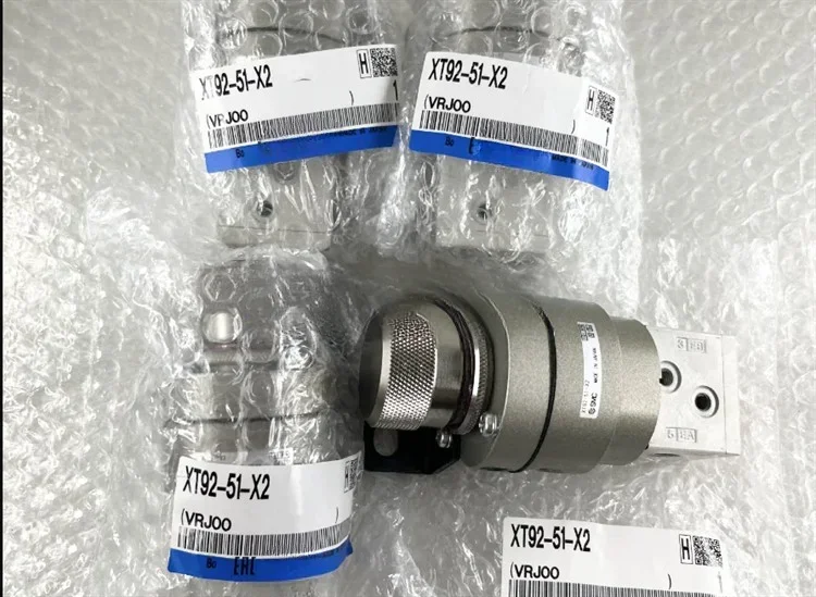 XT92-51-X2 XT91-41-00 IR412-04-X32 Double Pressure Valve