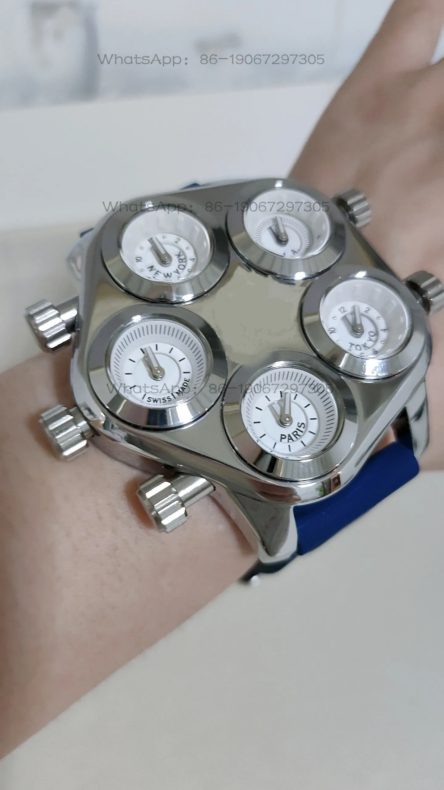 Large Plate Multi-time Zone Quartz Large Plate Couple Internet Celebrity Silicone Tape Boys and Girls Silicone Tape Watch view 5