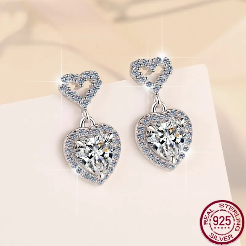 

New S925 pure silver earrings with a high-end feeling peach heart moissanite heart earrings wedding jewelry